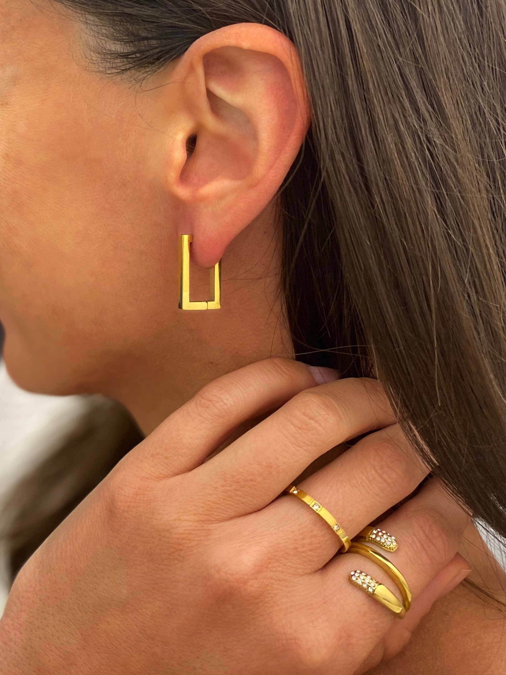 6F82E4A0-F462-4712-840D-BE1DCC5FC61D