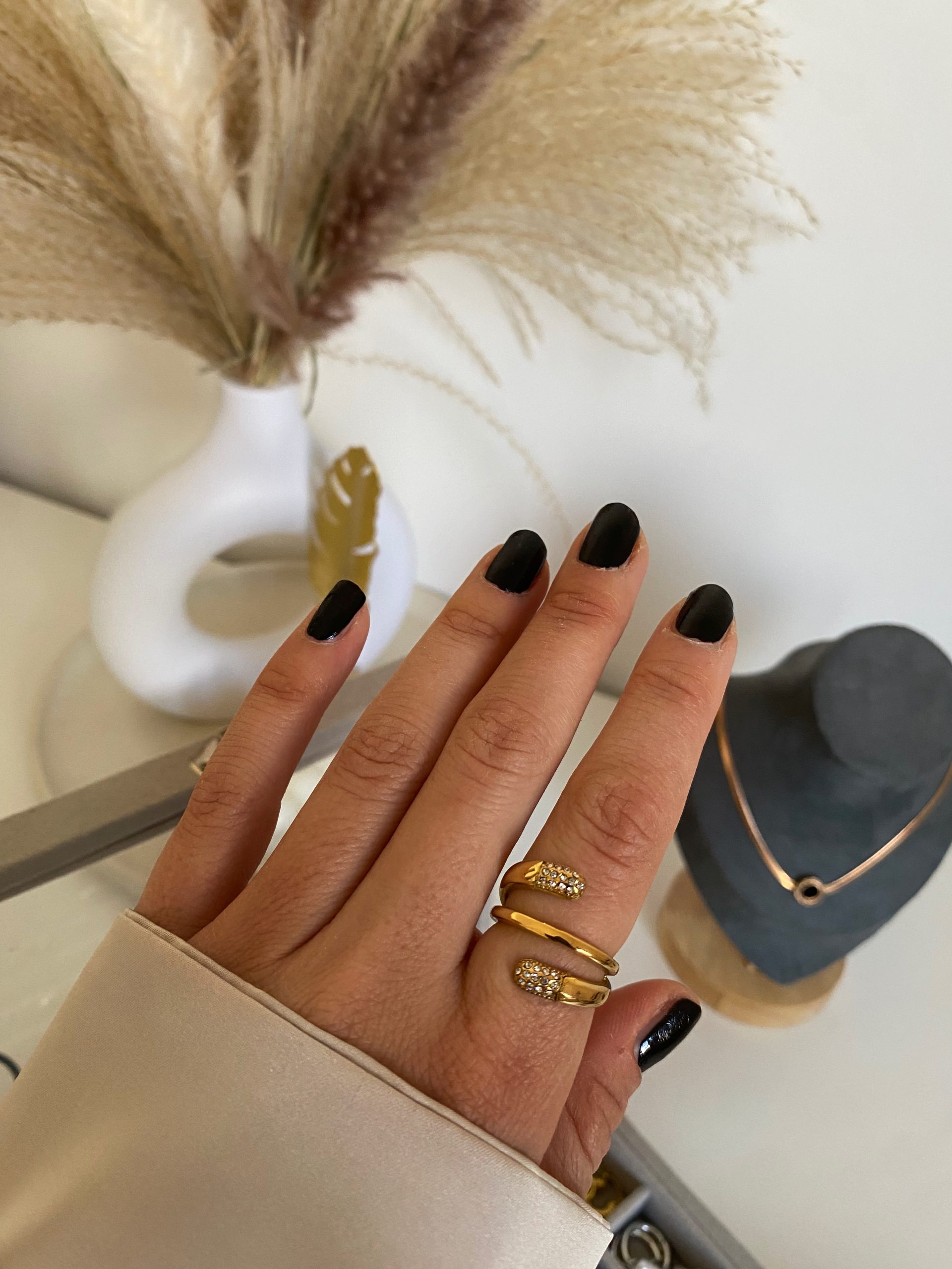 77BA7777-3FEE-4321-A270-F78FBFC65122