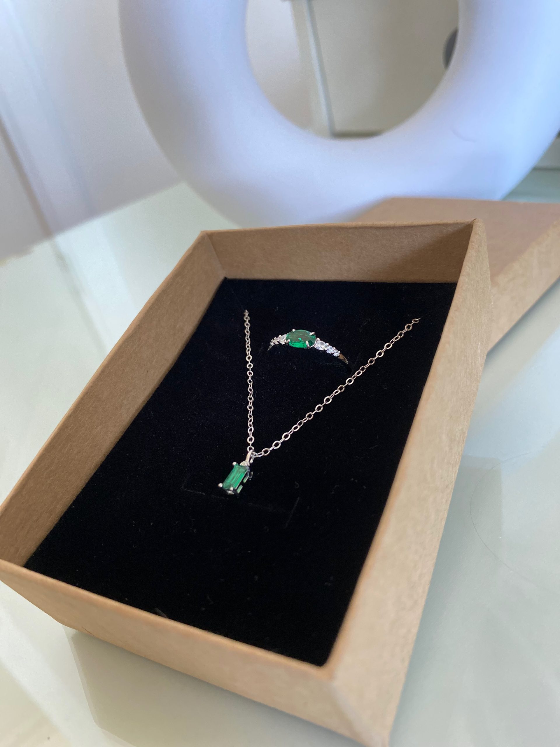 D3FF2DE2-78FB-48F5-B02D-A6880F952BA4